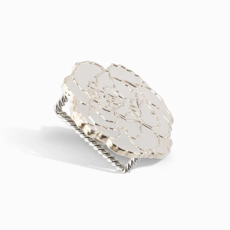 Carnation scarf ring in yellow gold 18k
